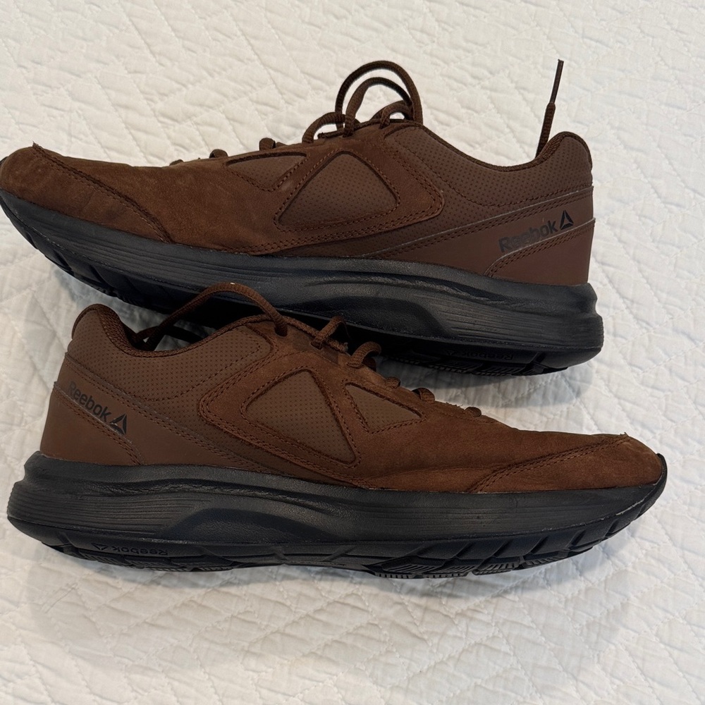 Reebok Tan walking sneaker/shoe